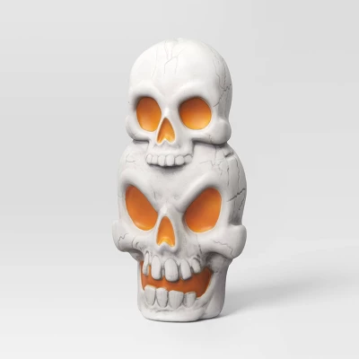 22.5" Light And Sound Stacked Skulls Outdoor Halloween Decorative Prop - Hyde And EEK! Boutique™ 4 22.5" Light And Sound Stacked Skulls Outdoor Halloween Decorative Prop - Hyde And EEK! Boutique™ - Image 2